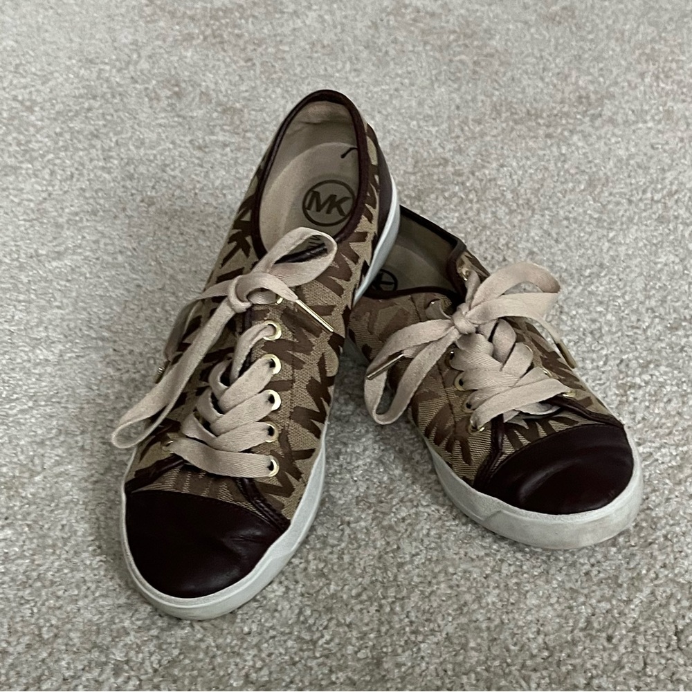 Michael Kors Brown leather toe sneakers